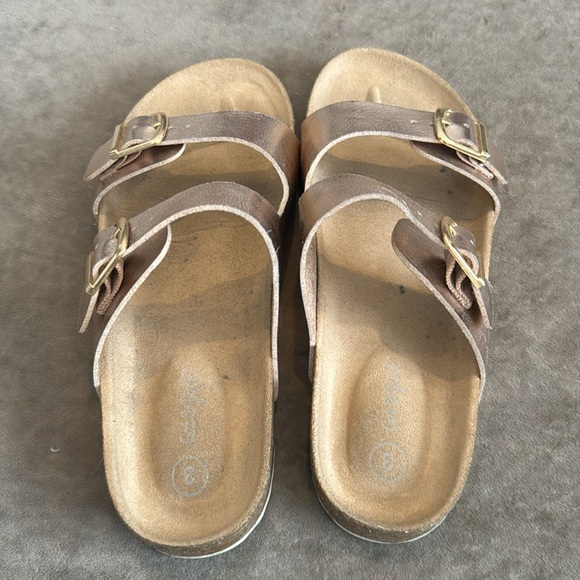 Cat & Jack sandals. Double strap buckle. Color- rose gold. Size 3 - Picture 6 of 7